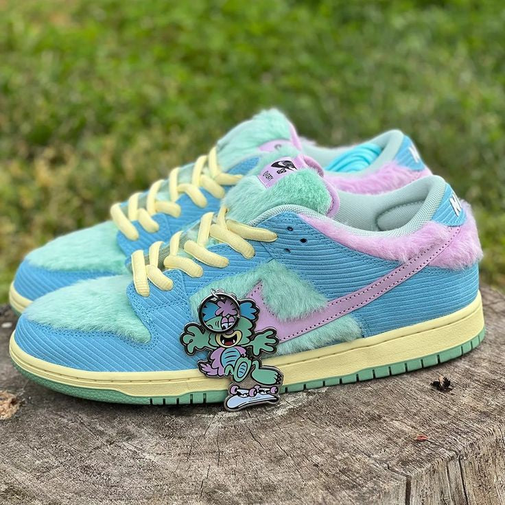 NIKE SB DUNK LOW X VERDY VISTY