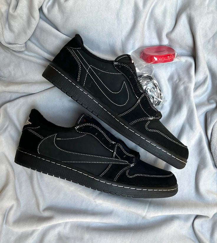 JORDAN 1 LOW X TRAVIS SCOTT  BLACK PHANTOM U.A