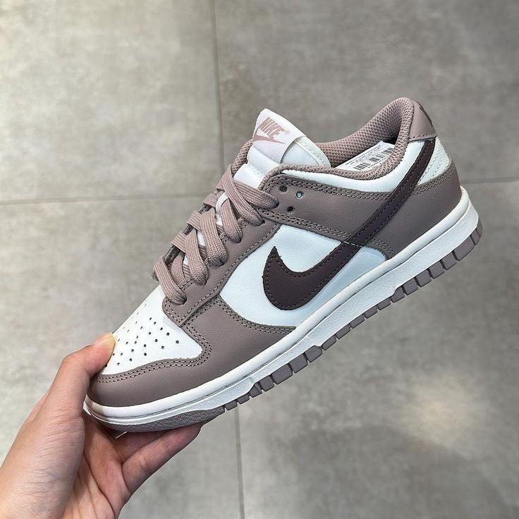 NIKE SB DUNK LOW DIFFUSED TAUPE