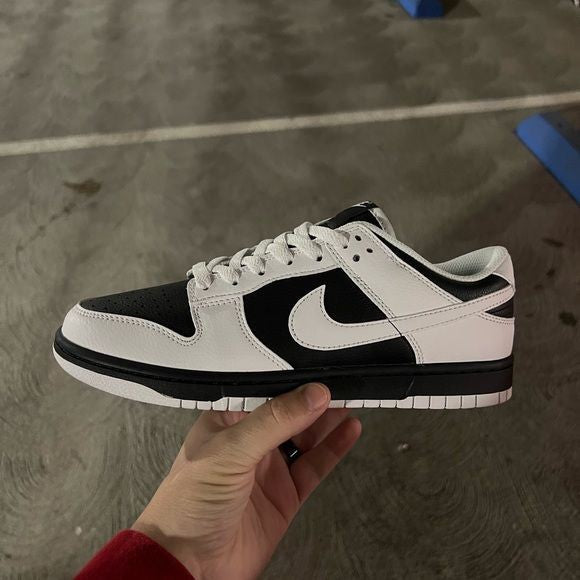 NIKE SB DUNK LOW REVERSE PANDA