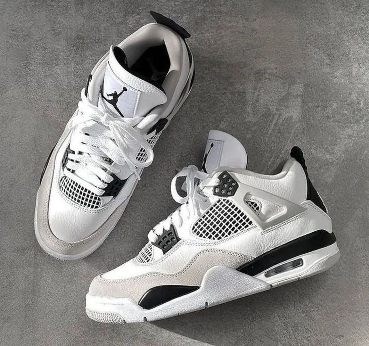 AIR JORDAN RETRO 4 MILITARY BLACK