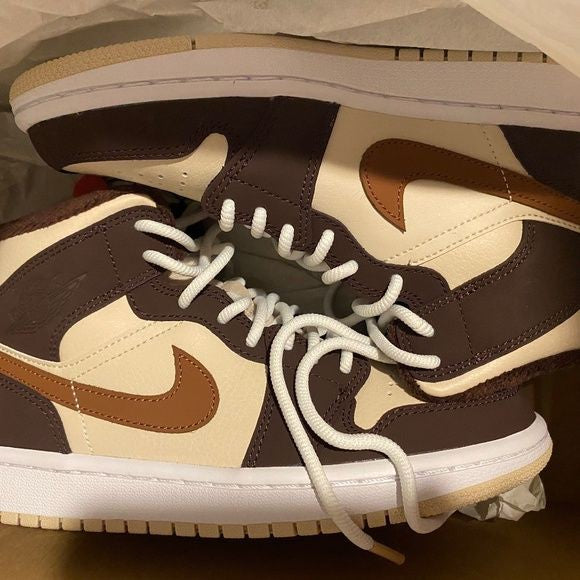 AIR JORDAN 1  MID SE BROWN BASALT MOCHA