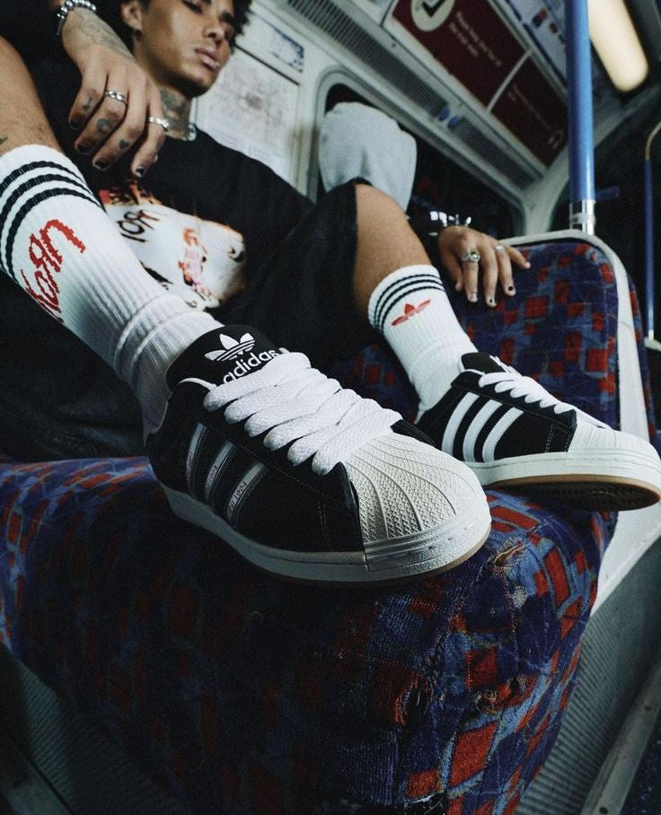 ADIDAS SUPERSTAR KORN BLACK/WHITE