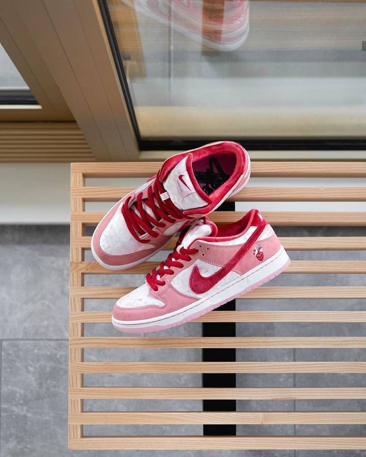 NIKE DB DUNK LOW STRANGE LOVE U.A QUALITY