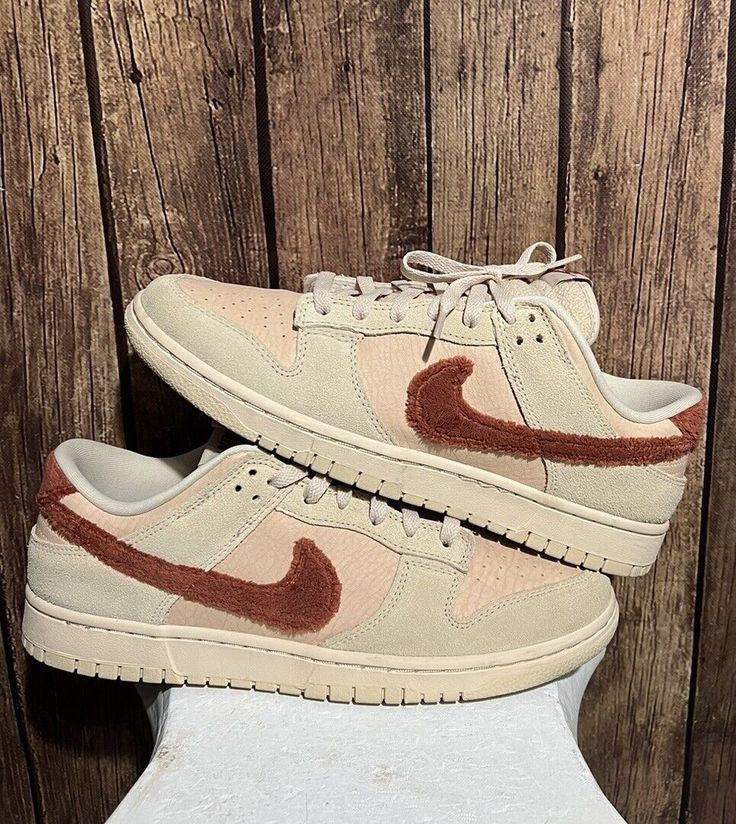 NIKE SB DUNK LOW TERRY SWOOSH