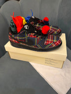 NIKE SB DUNK UNIVERSITY RED AND YELLOW STRIKE