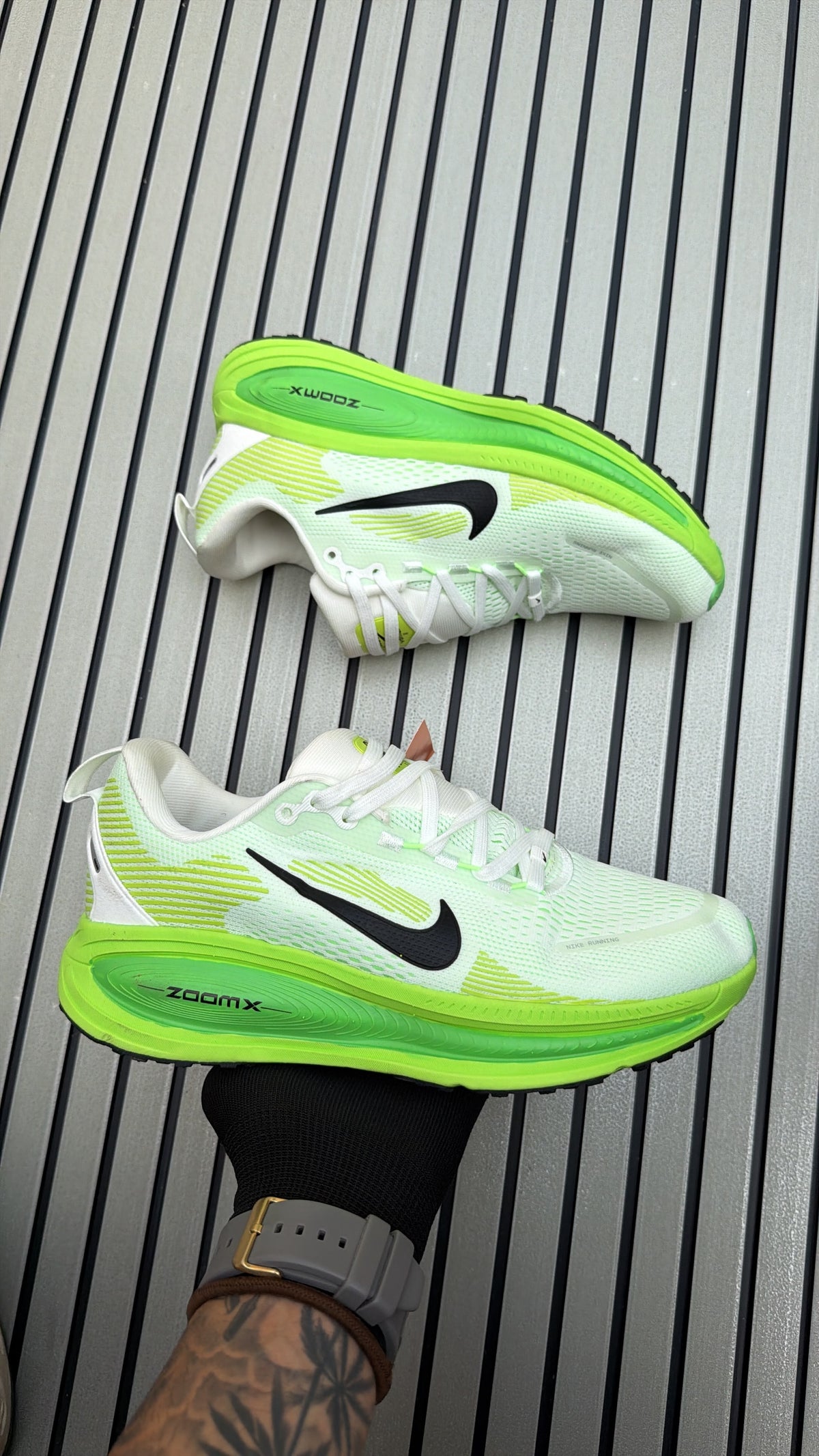 NIKE VOMERO ZOOM 18 GREEN