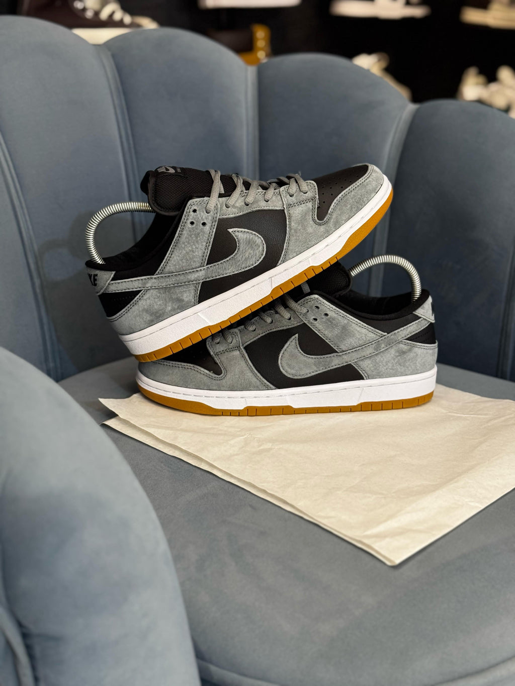 NIKE SB DUNK LOW SMOKE GRAY