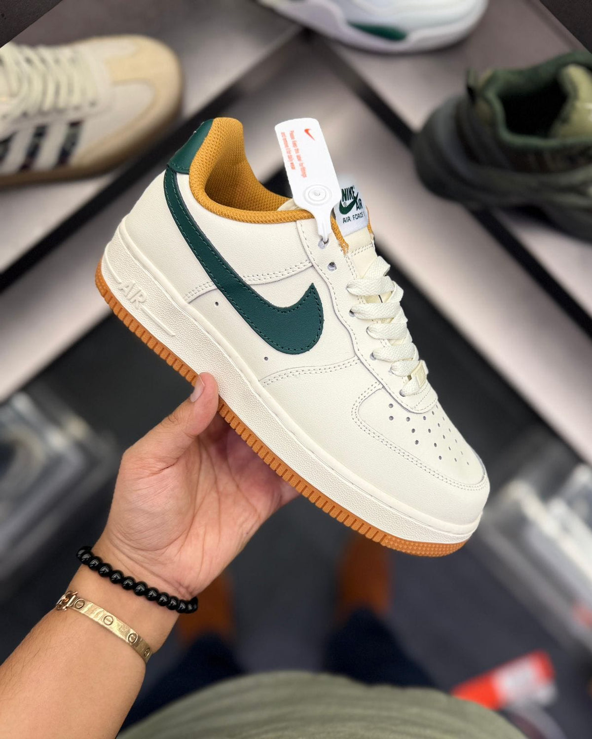 NIKE AIRFORCE 1  HAMAVA