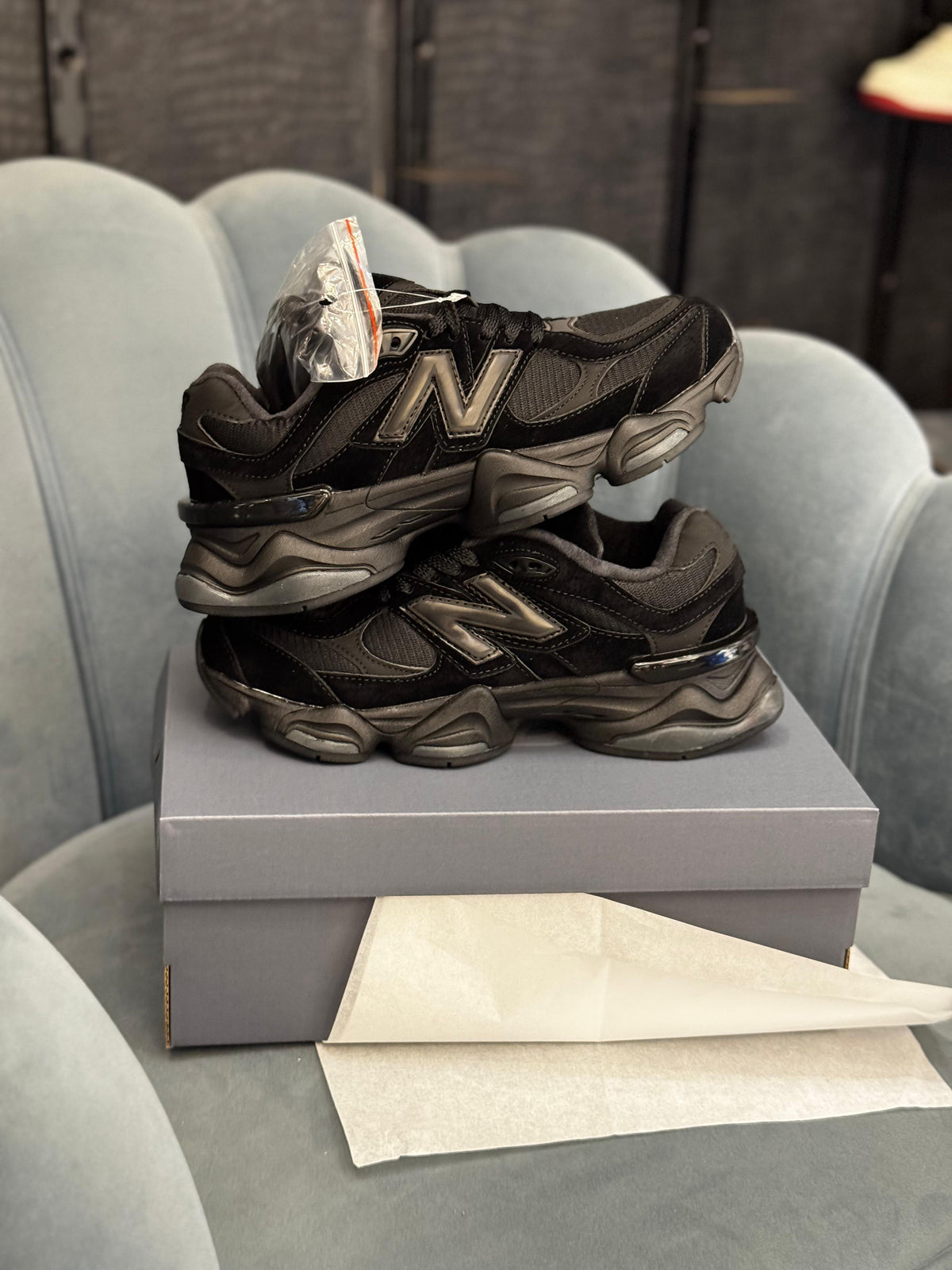 NEW BALANCE 9060 TRIPLE BLACK