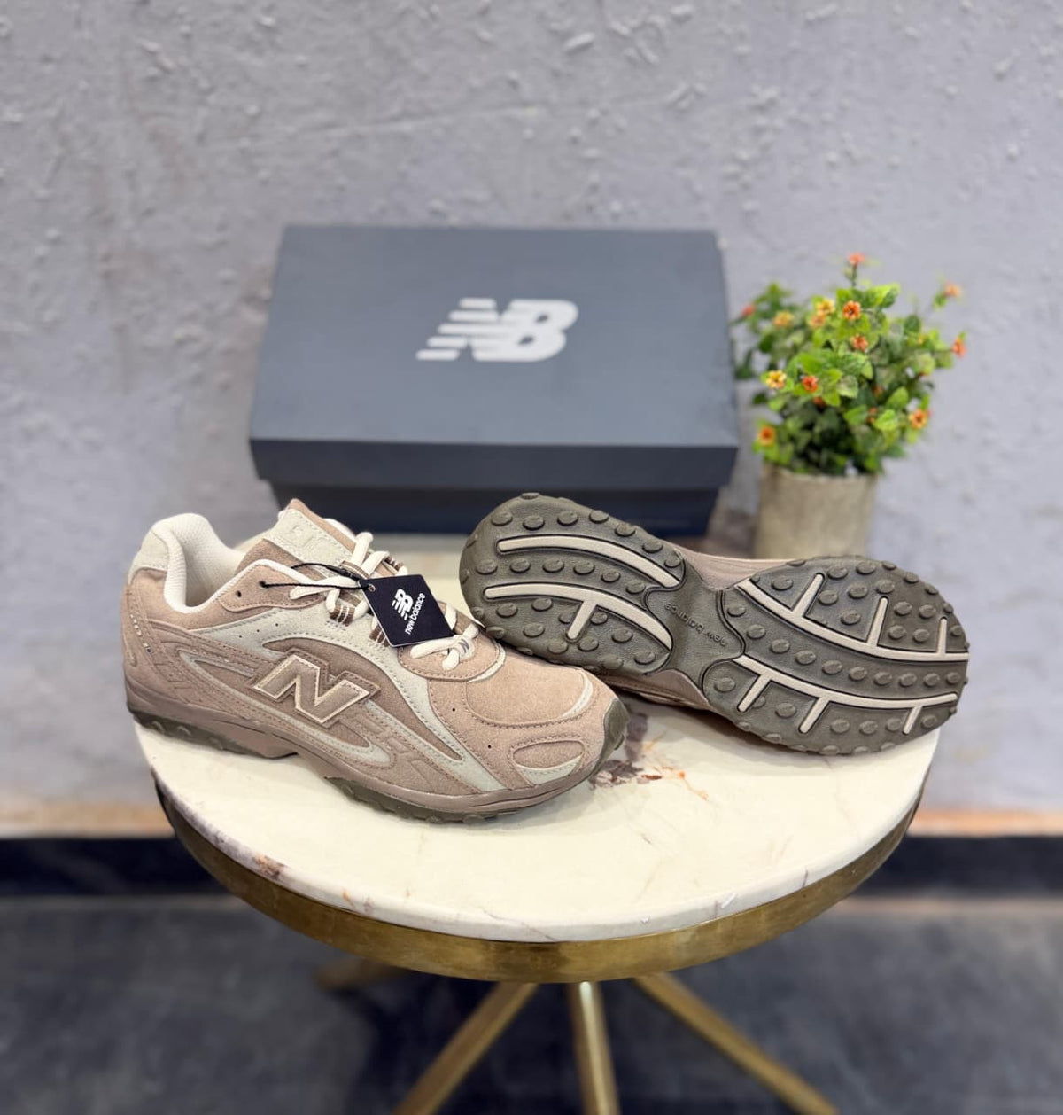 NEW BALANCE 204 MUSHROOM