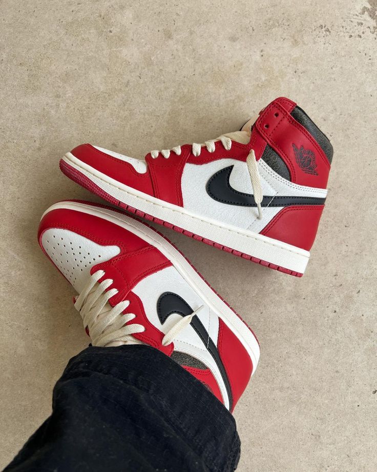 AIR JORDAN 1 HIGH LOST & FOUND U.A