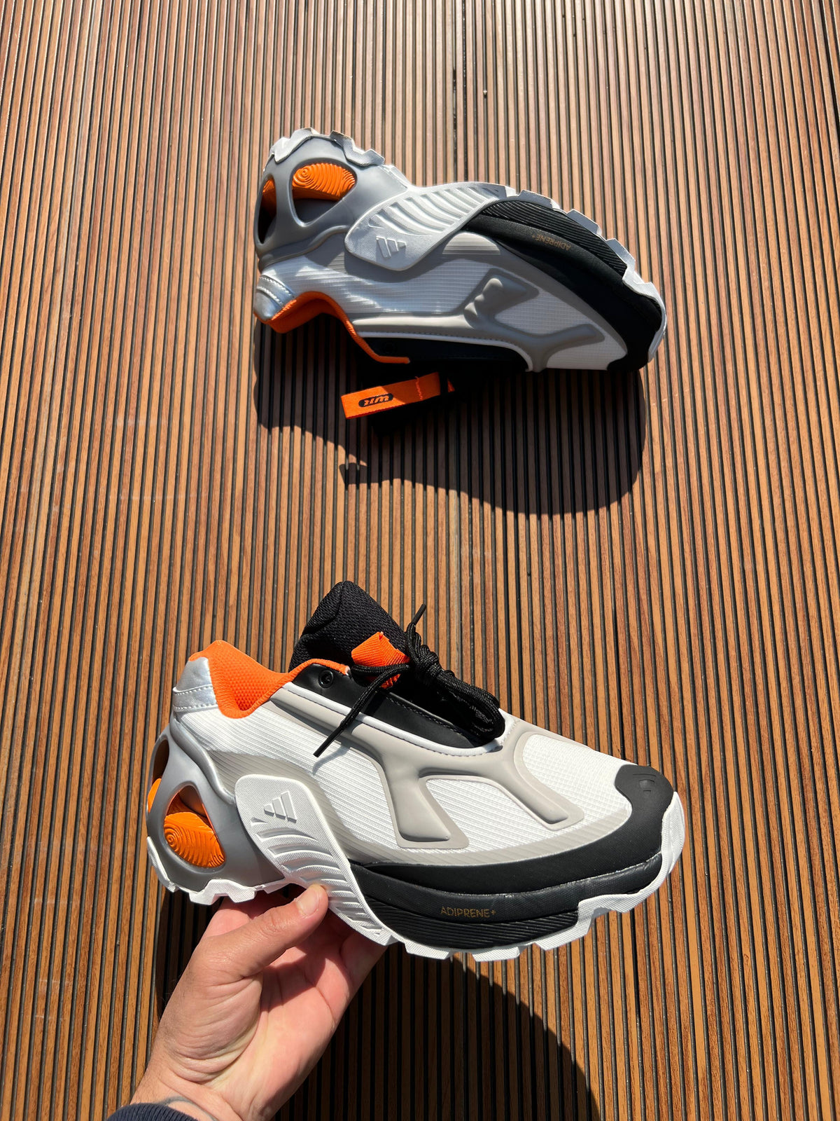 ADIDAS WONDER RUNNER