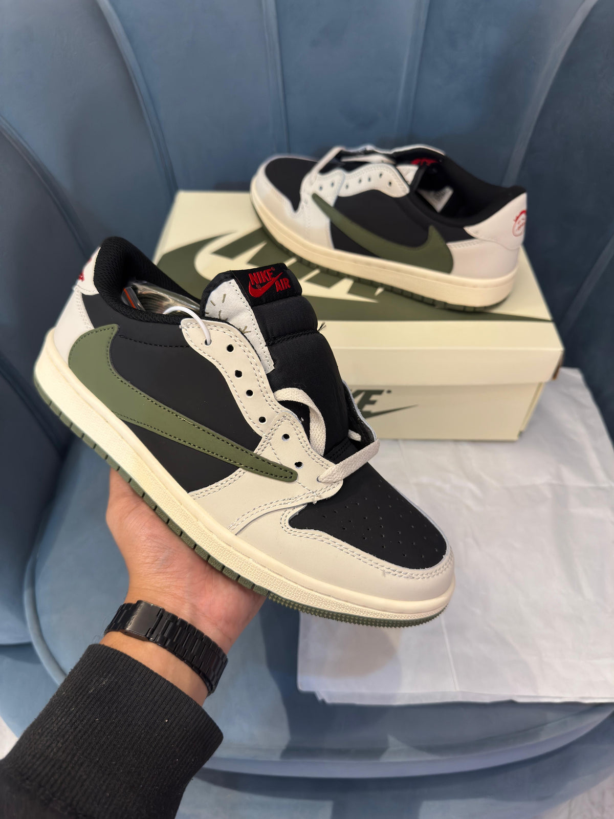 NIKE AIR JORDAN 1 LOW X TRAVIS SCOTT OLIVE