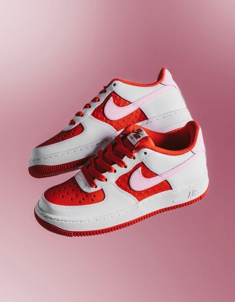 NIKE AIRFORCE ONE VALENTINE 2024