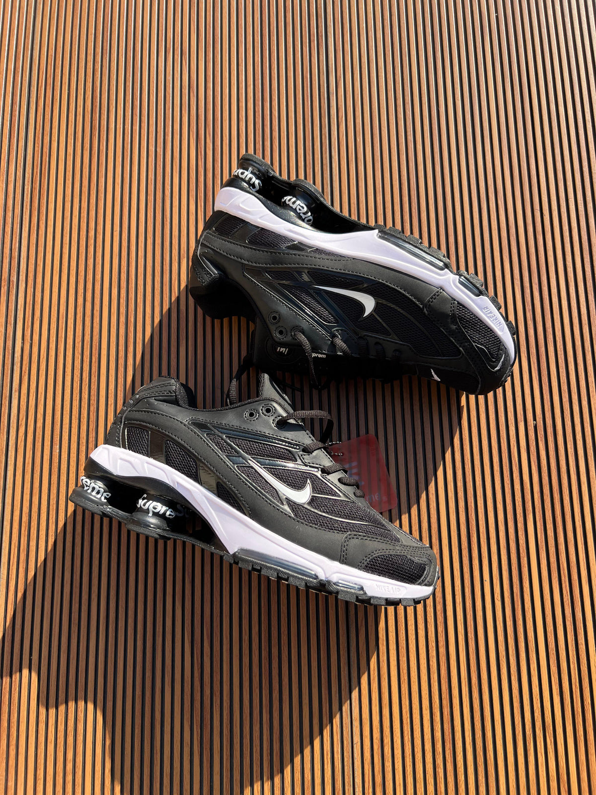 NIKE SHOX SUPREME