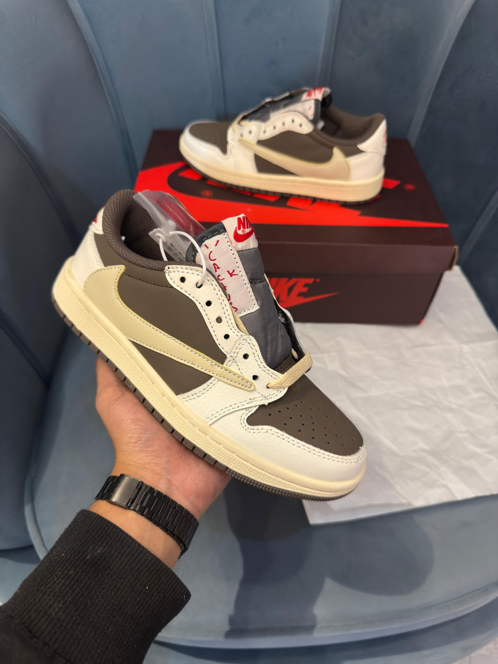 JORDAN 1 LOW RETRO X TRAVIS SCOTT REVERSE MOCHA