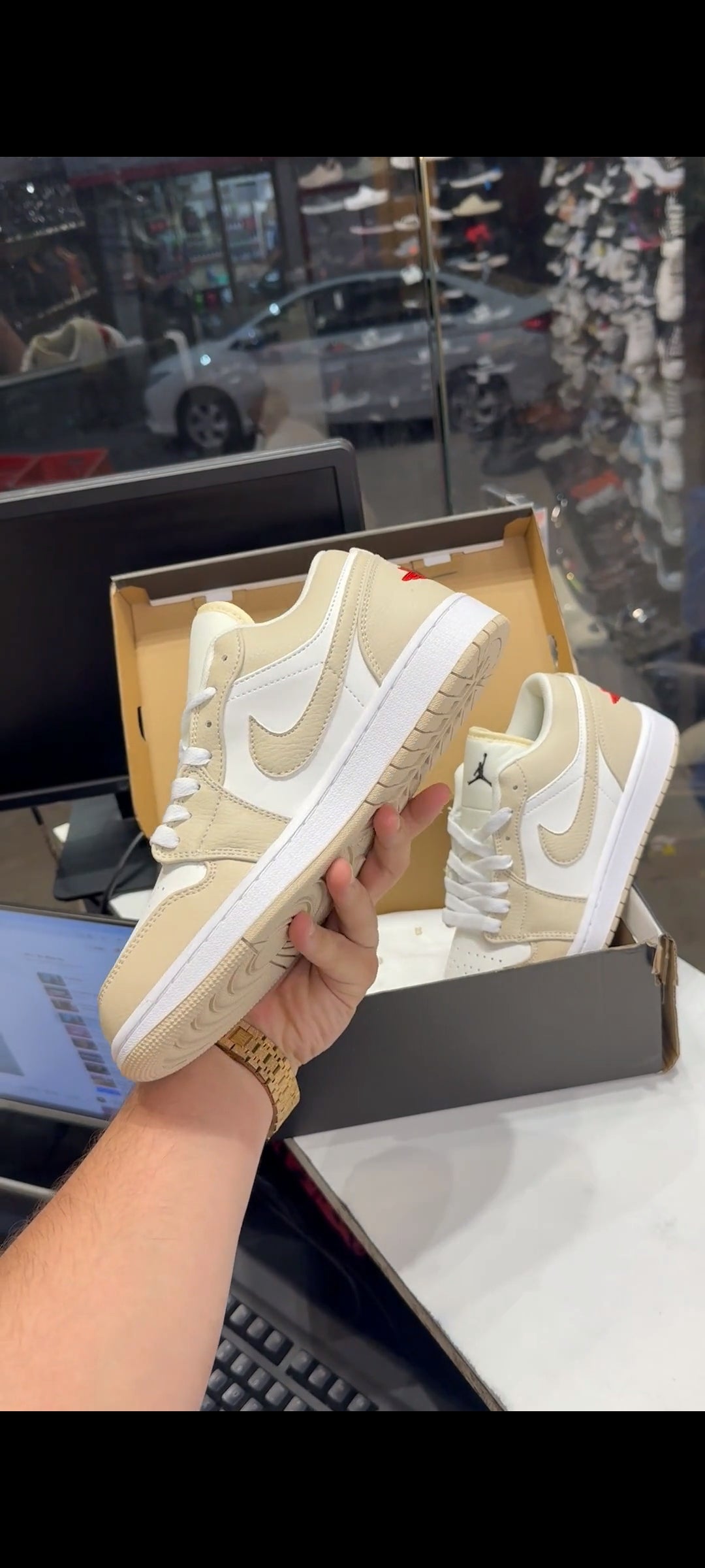 NIKE AIR JORDAN 1 LOW SE SAIL RATTAN UNIVERSITY RED