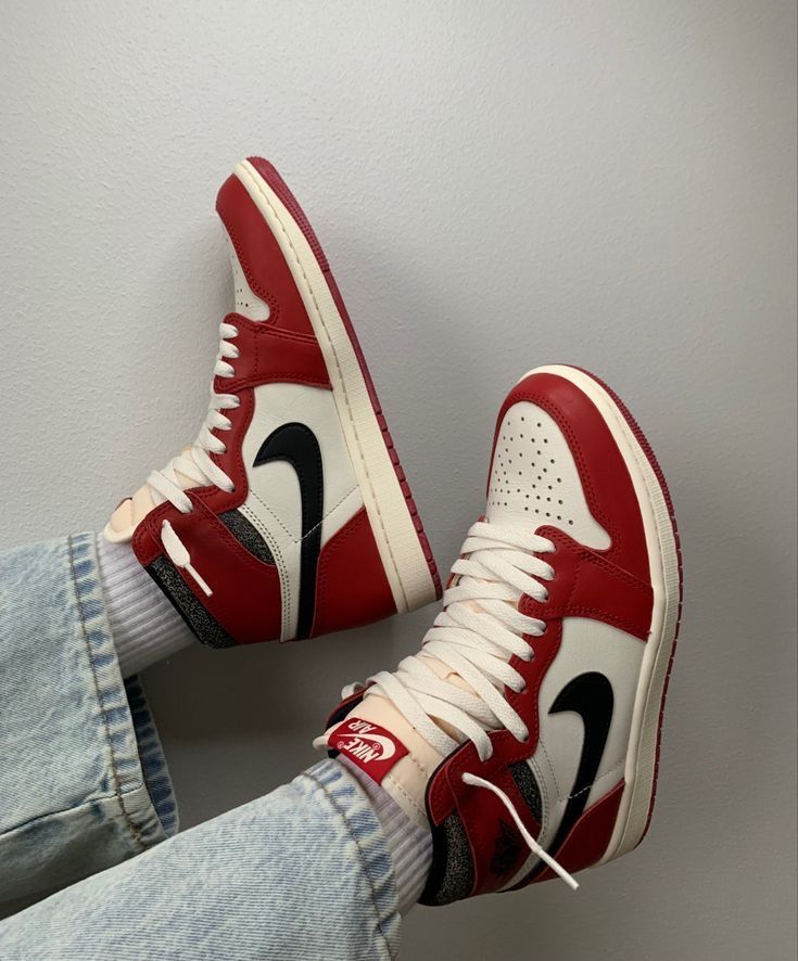AIR JORDAN 1 HIGH LOST & FOUND U.A