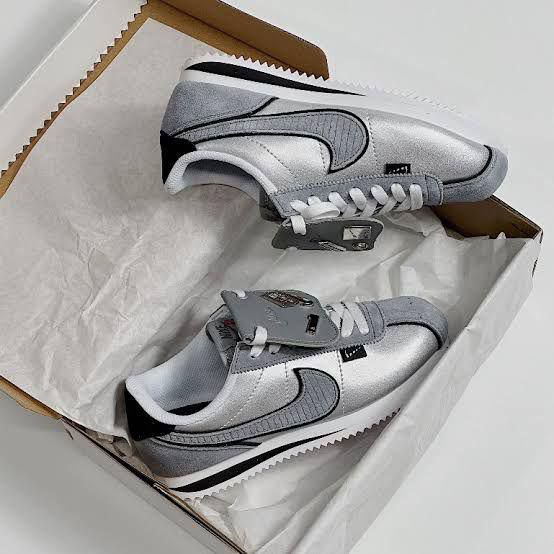 NIKE CORTEZ ALL PETALS UNITED GREY