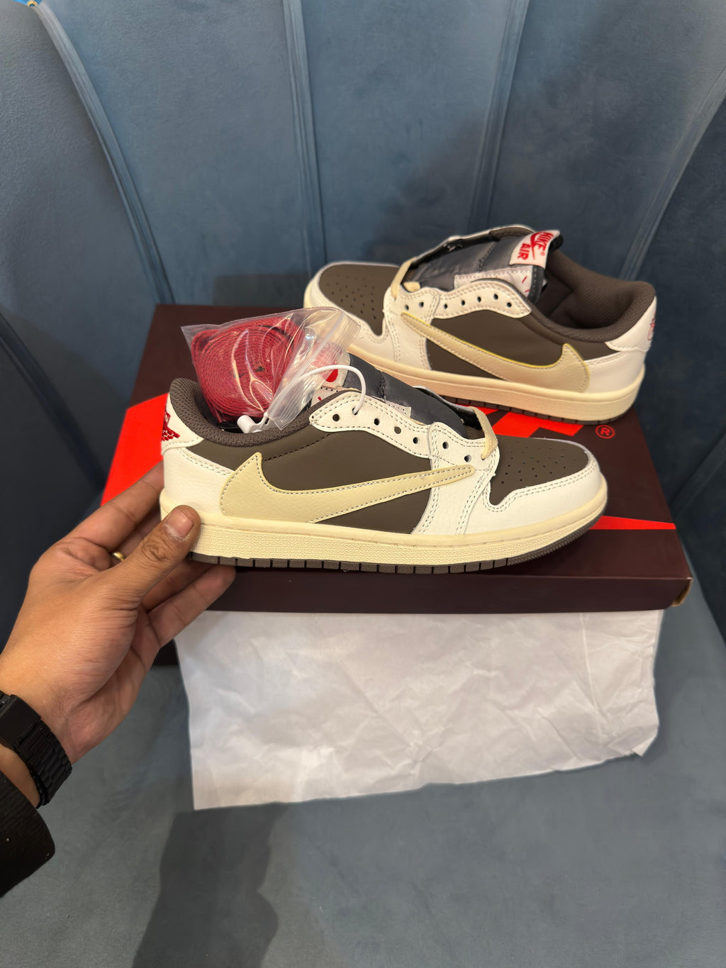 JORDAN 1 LOW RETRO X TRAVIS SCOTT REVERSE MOCHA
