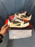 JORDAN 1 LOW RETRO X TRAVIS SCOTT REVERSE MOCHA