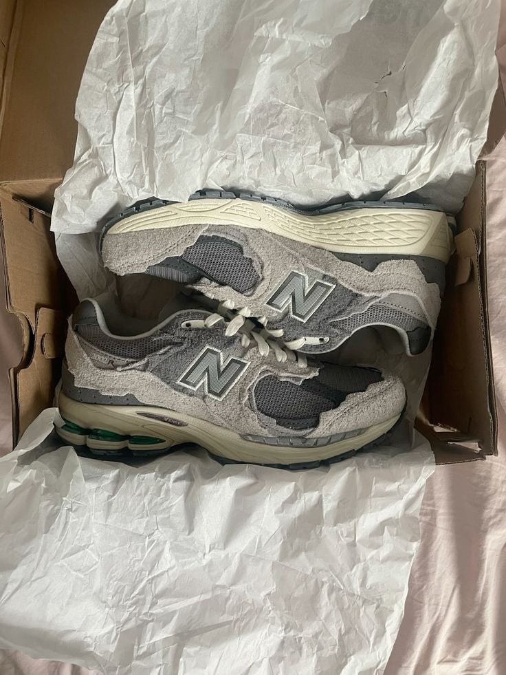 NEW BALANCE 2002R RAIN CLOUD