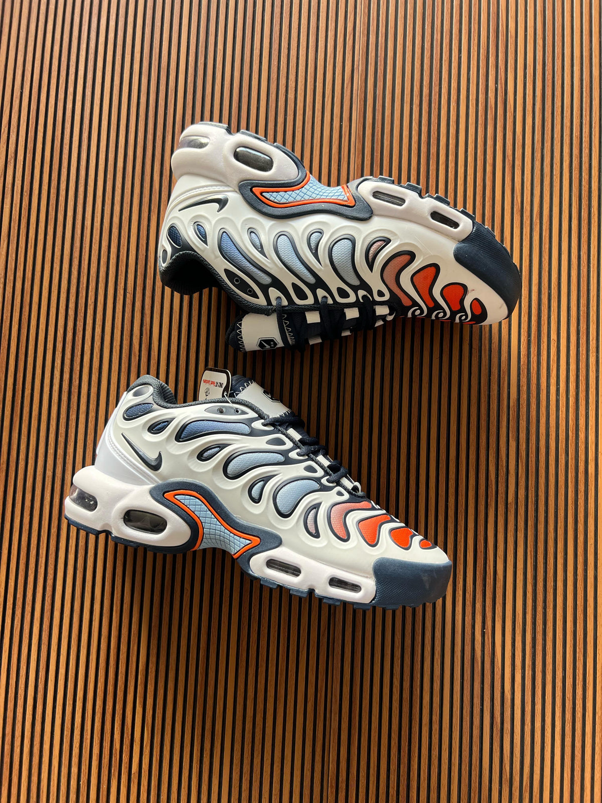 NIKE AIRMAX TN PLUS DRIFT