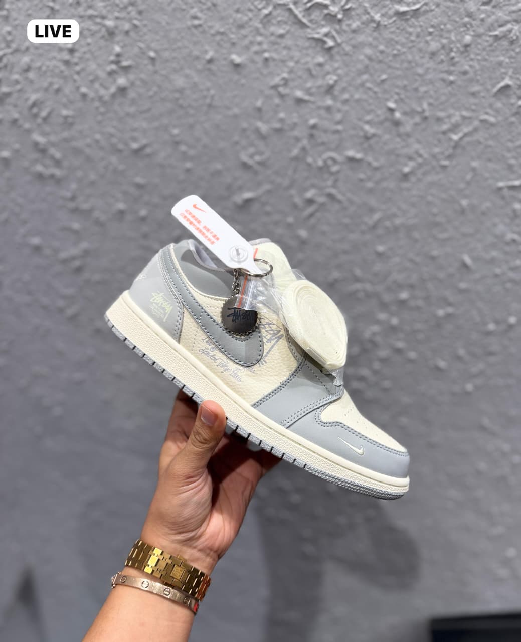 AIR JORDANS RETRO 1 LOW STUSSY OG GREY KEYCHAIN
