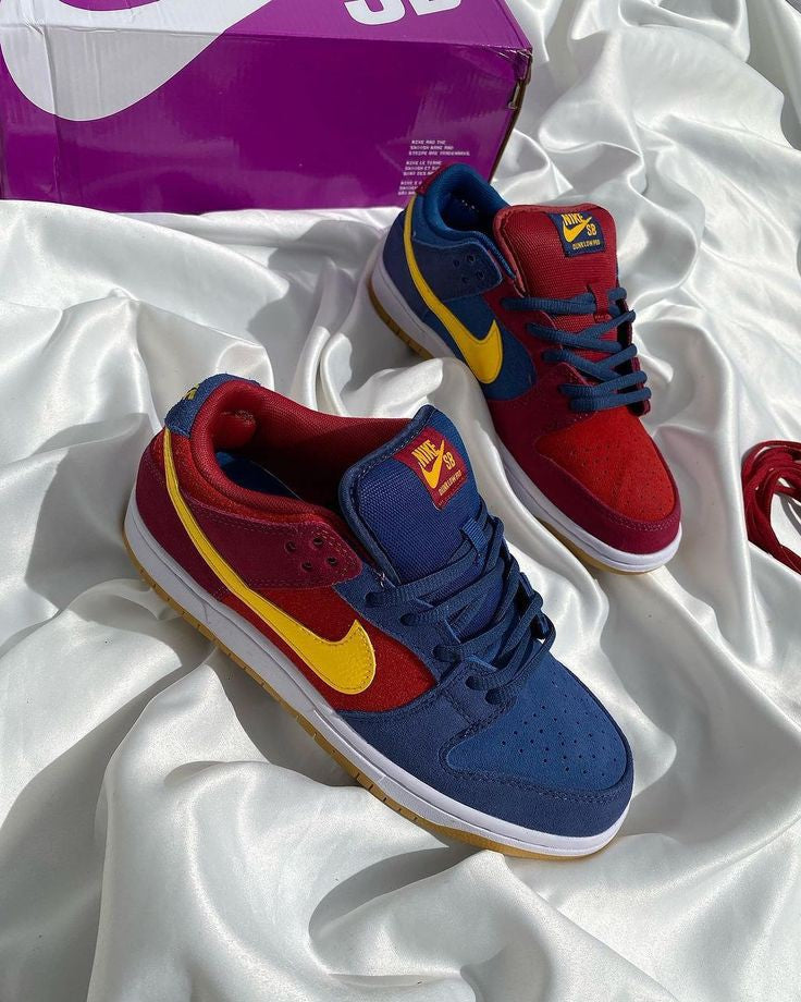 NIKE SB DUNK LOW FC BARCELONA  CATALONIA