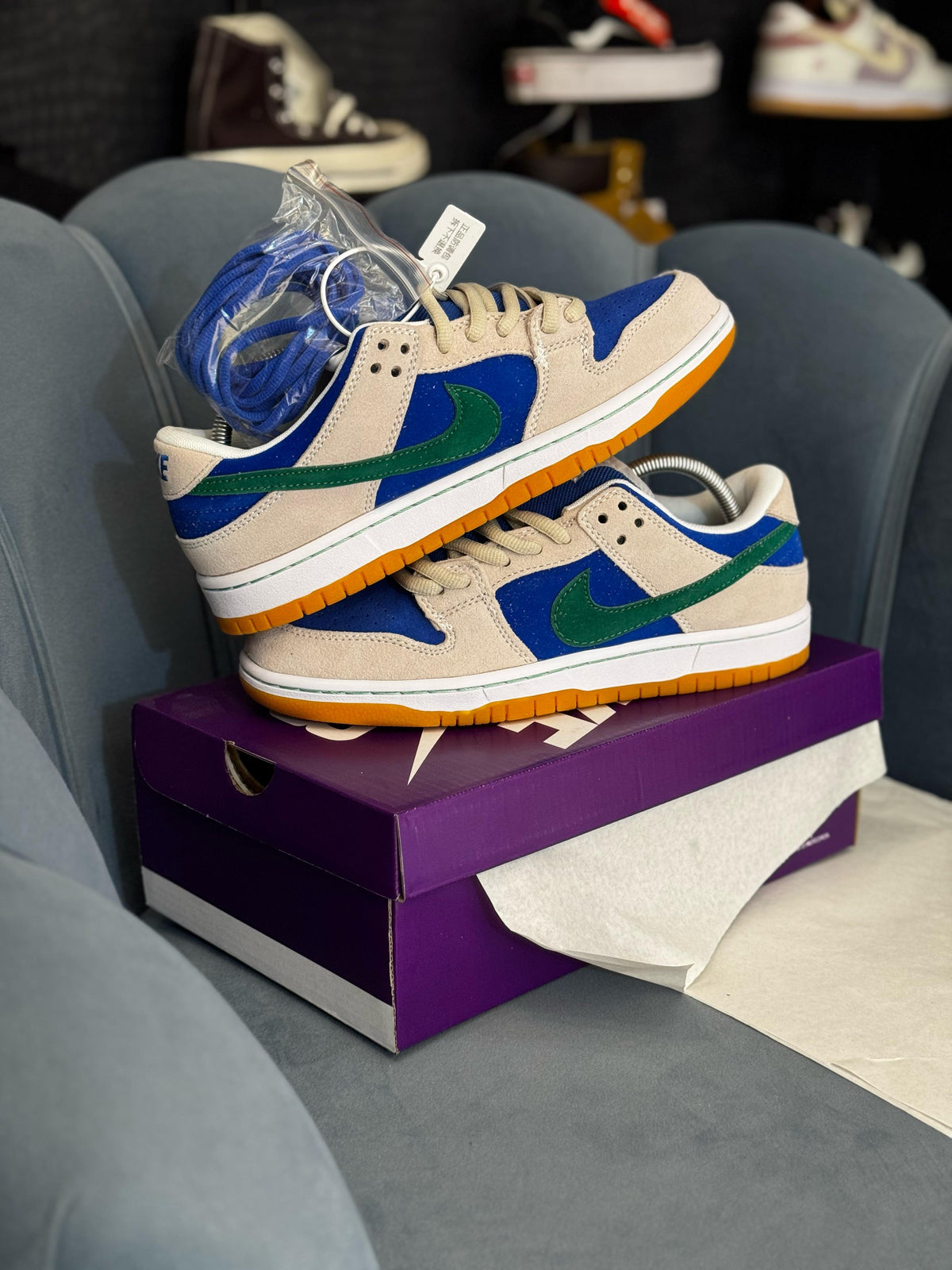 NIKE SB DUNK LOW HYPER ROYAL