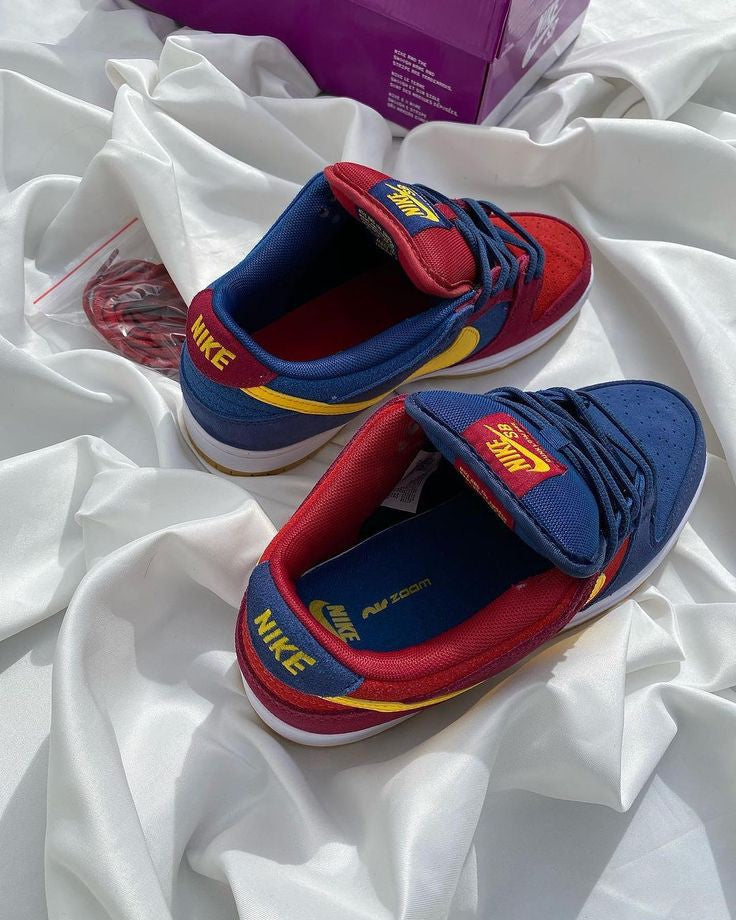 NIKE SB DUNK LOW FC BARCELONA  CATALONIA