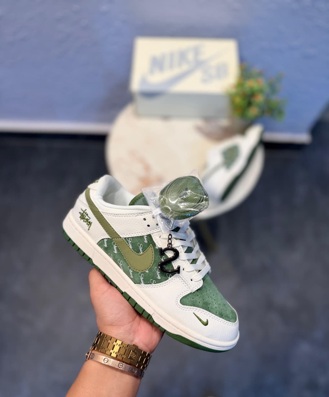 NIKE SB  DUNK STUSSY S WHITE ARMY GREEN 2025