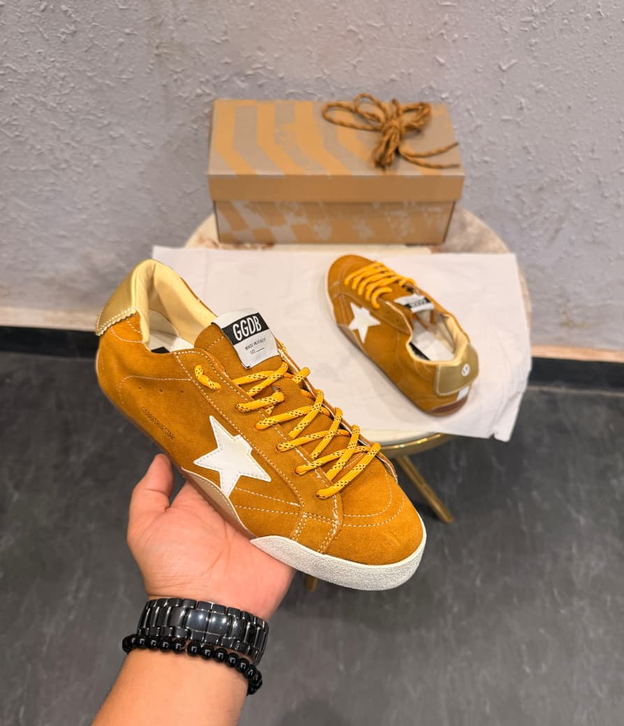 GOLDEN GOOSE TRUE STAR