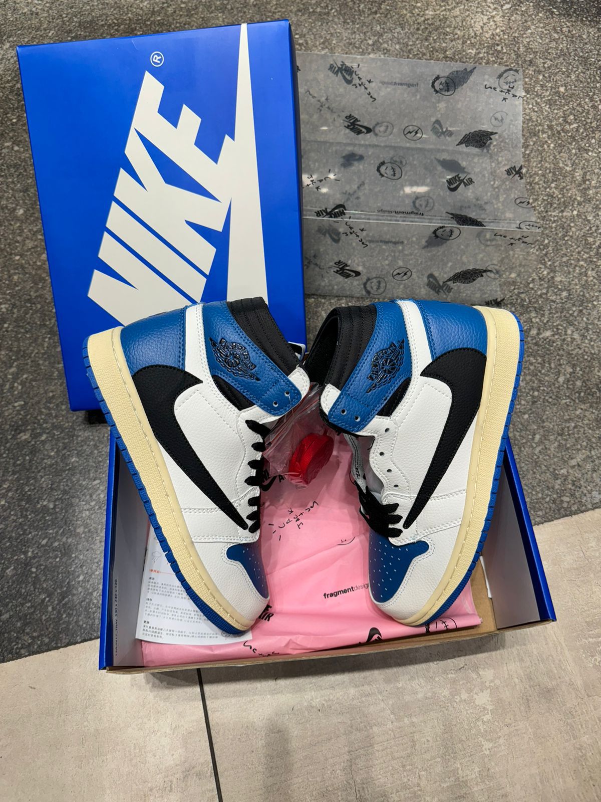 JORDAN 1 RETRO HIGH FRAGMENT X TRAVIS SCOTT U.A