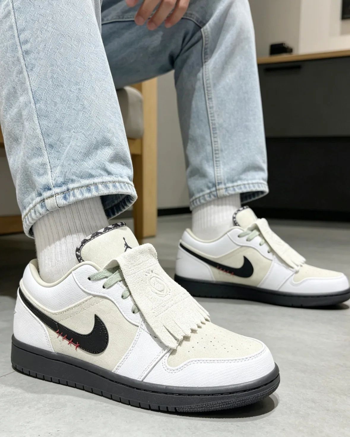NIKE AIR JORDAN 1 LOW SE GOLF SHROUND LIGHT OREWOOD