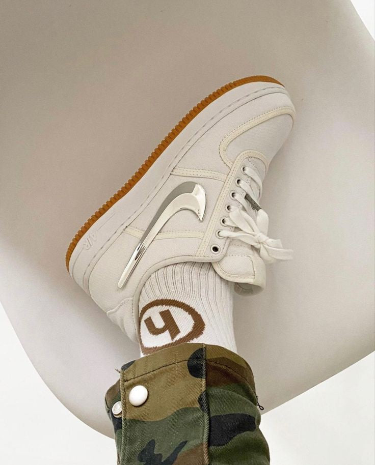NIKE AIRFORCE 1 LOW X TRAVIS SCOTT SAIL