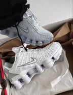 NIKE SHOX TL WHITE / METALLIC SILVER