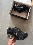 NIKE SHOX TL BLACK