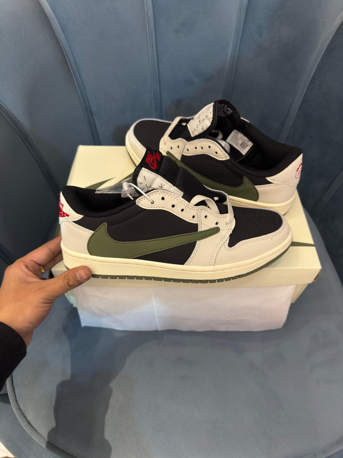 NIKE AIR JORDAN 1 LOW X TRAVIS SCOTT OLIVE