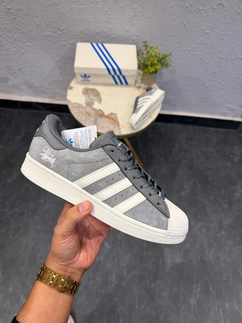 ADIDAS ORIGINALS SUPERSTAR STUSSY GREY
