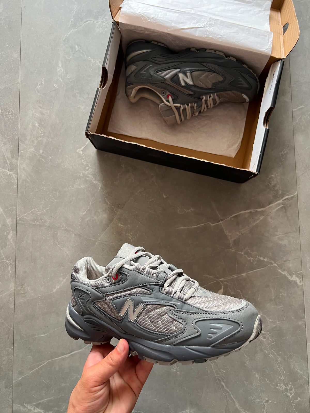 NEW BALANCE 725