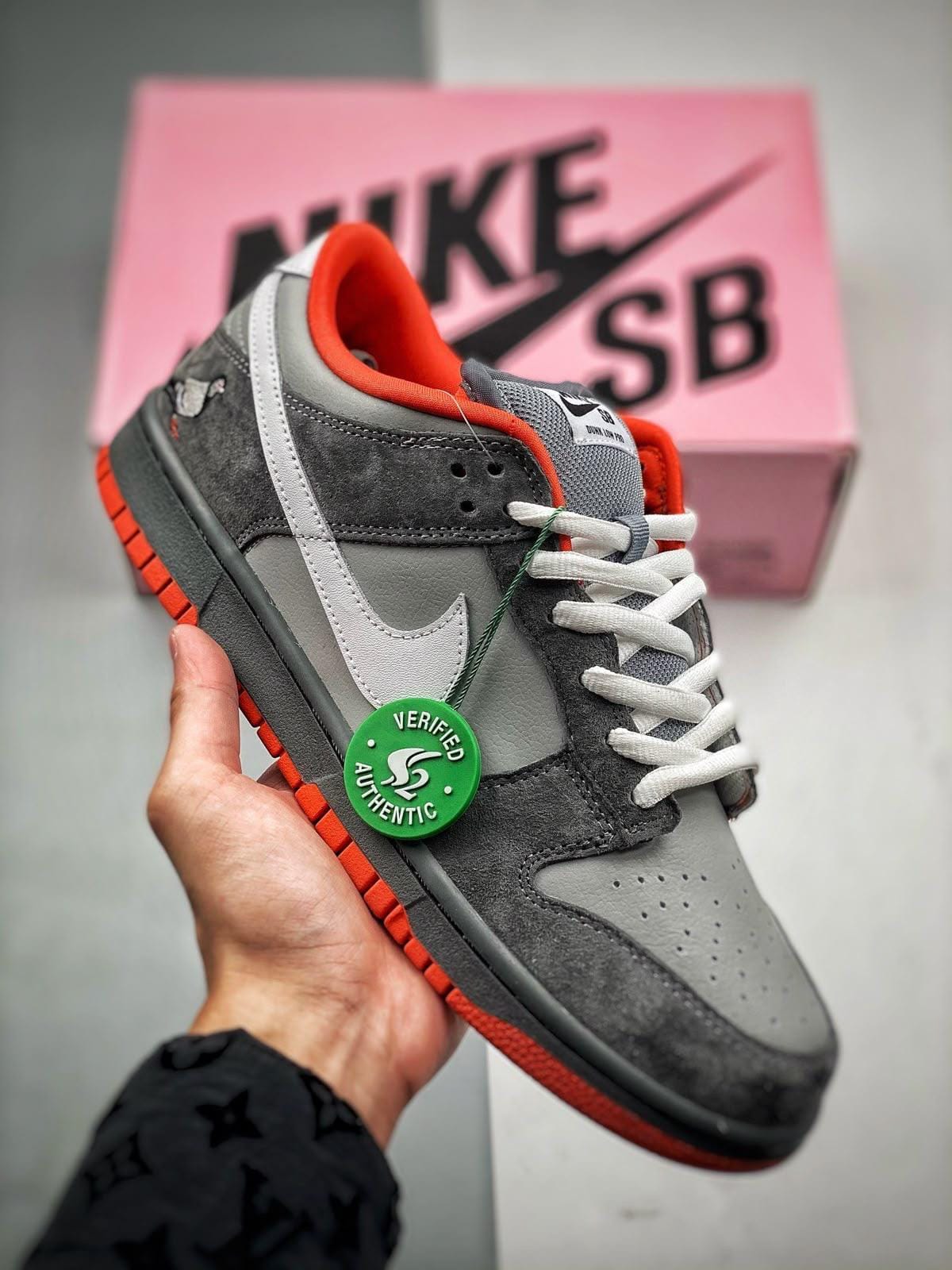 NIKE SB  DUNK NYC PIGEON GREY