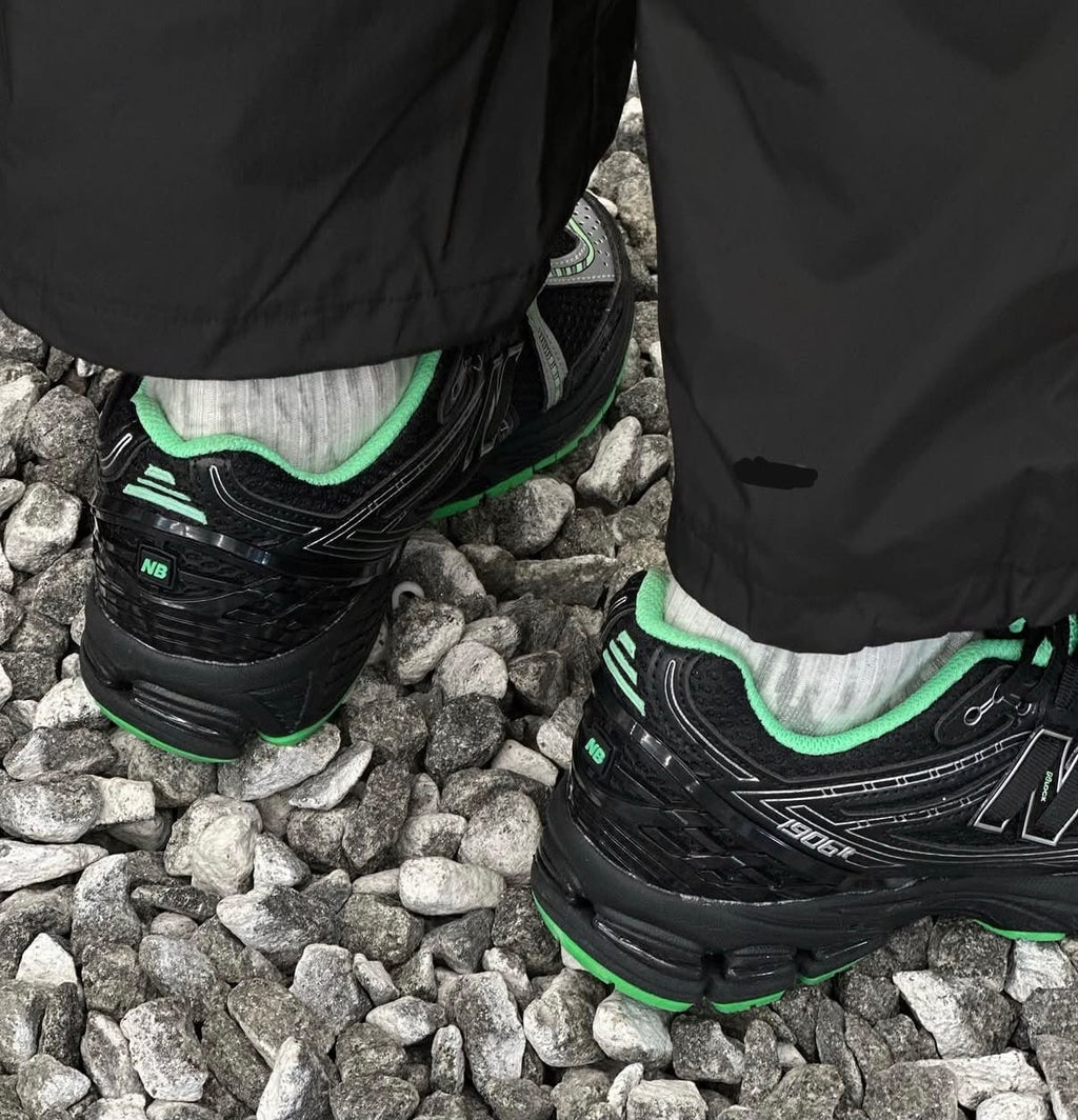 NEW BALANCE 1906 METALLIC GREEN