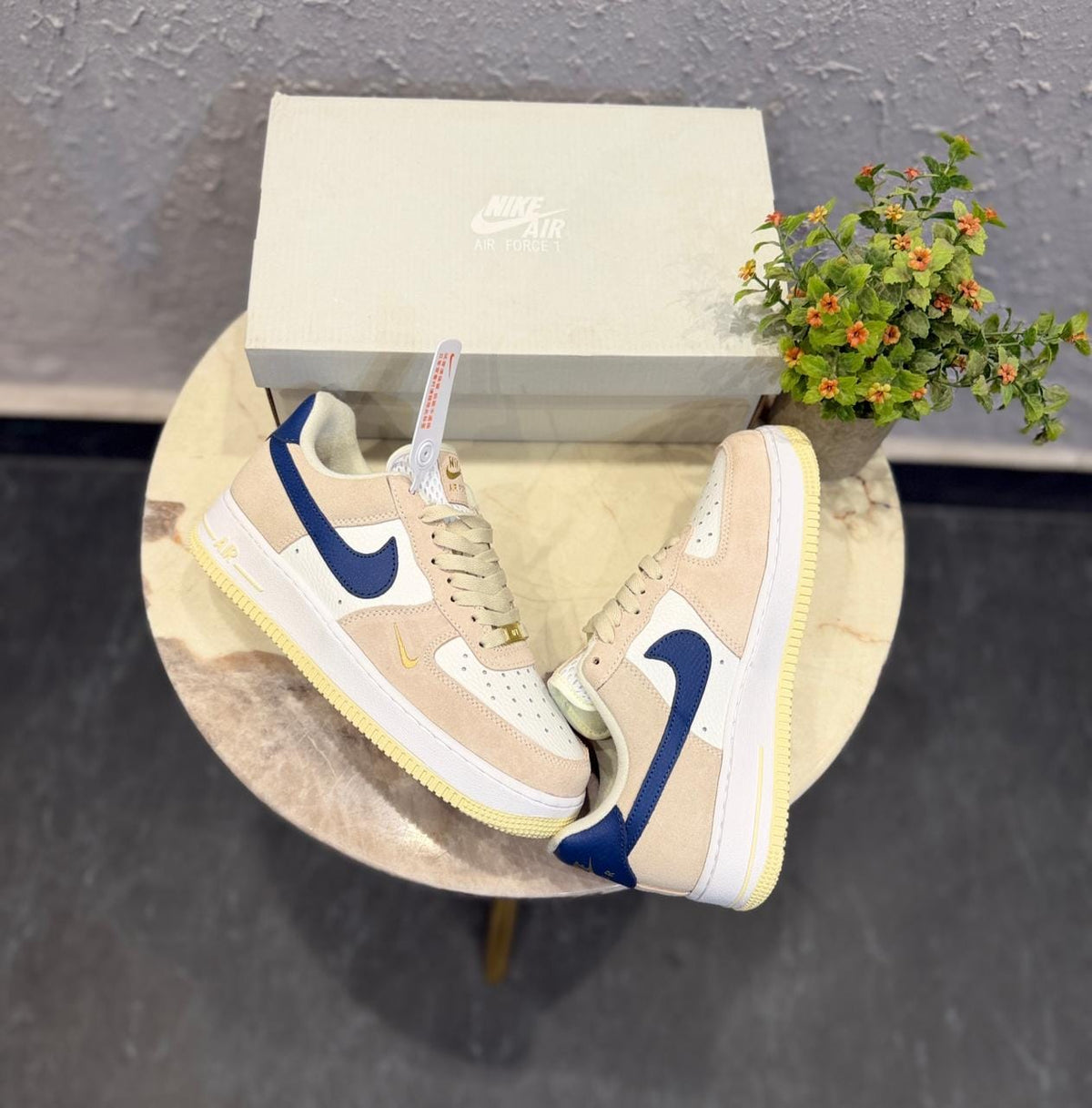 NIKE AIRFORCE ONE WHITE NAVY GOLD