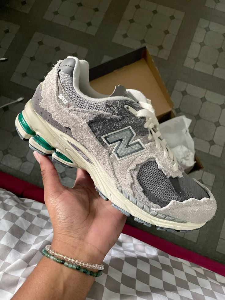 NEW BALANCE 2002R RAIN CLOUD