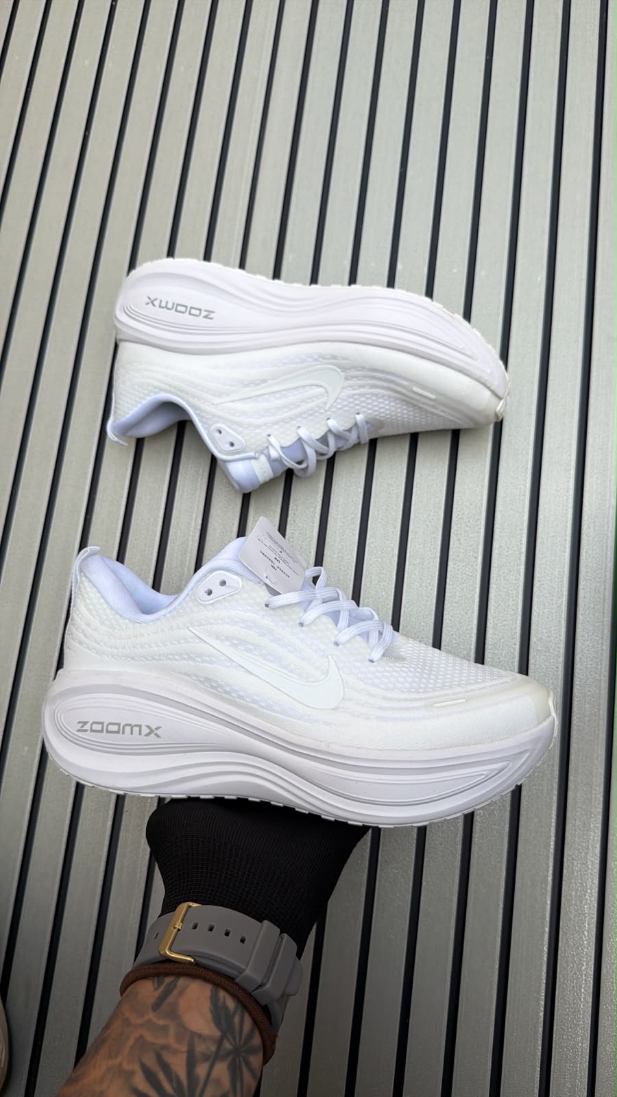 NIKE VOMERO ZOOM PLUS