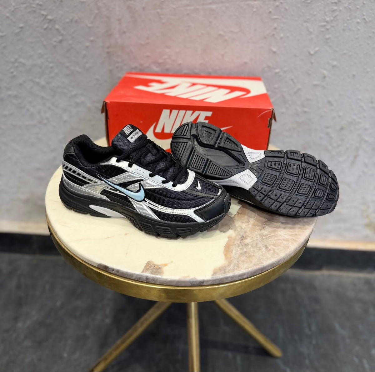NIKE AIRMAX INITIATOR 2026 BLACK METALLIC
