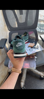 NIKE AIR JORDAN 4  RM NIGEL SYLVESTER FENCE GREEN