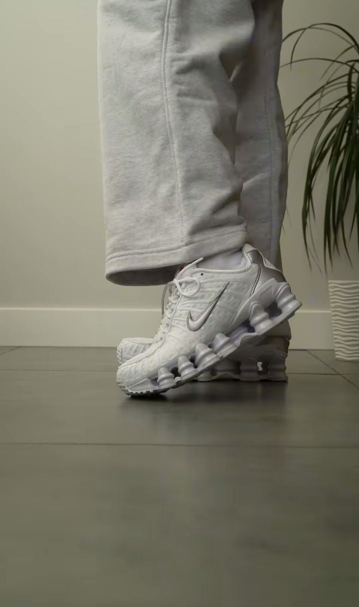 NIKE SHOX TL WHITE / METALLIC SILVER